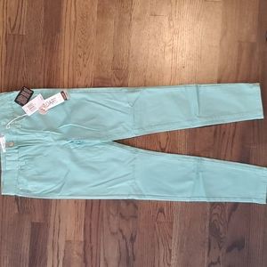 NWT Skinny Jeans